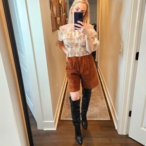 VINTAGE ✨️ DON'T STOP LEATHER PLEATED BERMUDA SHORTS